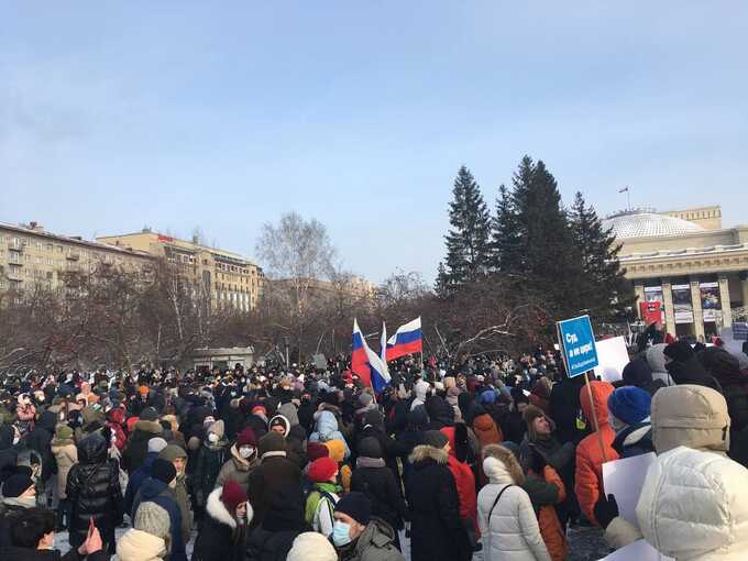 В Новосибирске прошёл митинг с антивоенными выступлениями